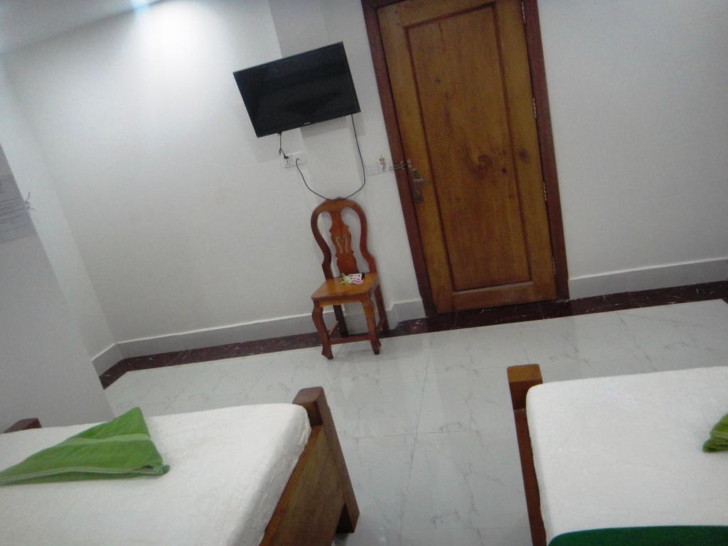 Marany Guesthouse Kampot Esterno foto
