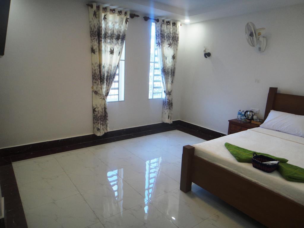 Marany Guesthouse Kampot Esterno foto
