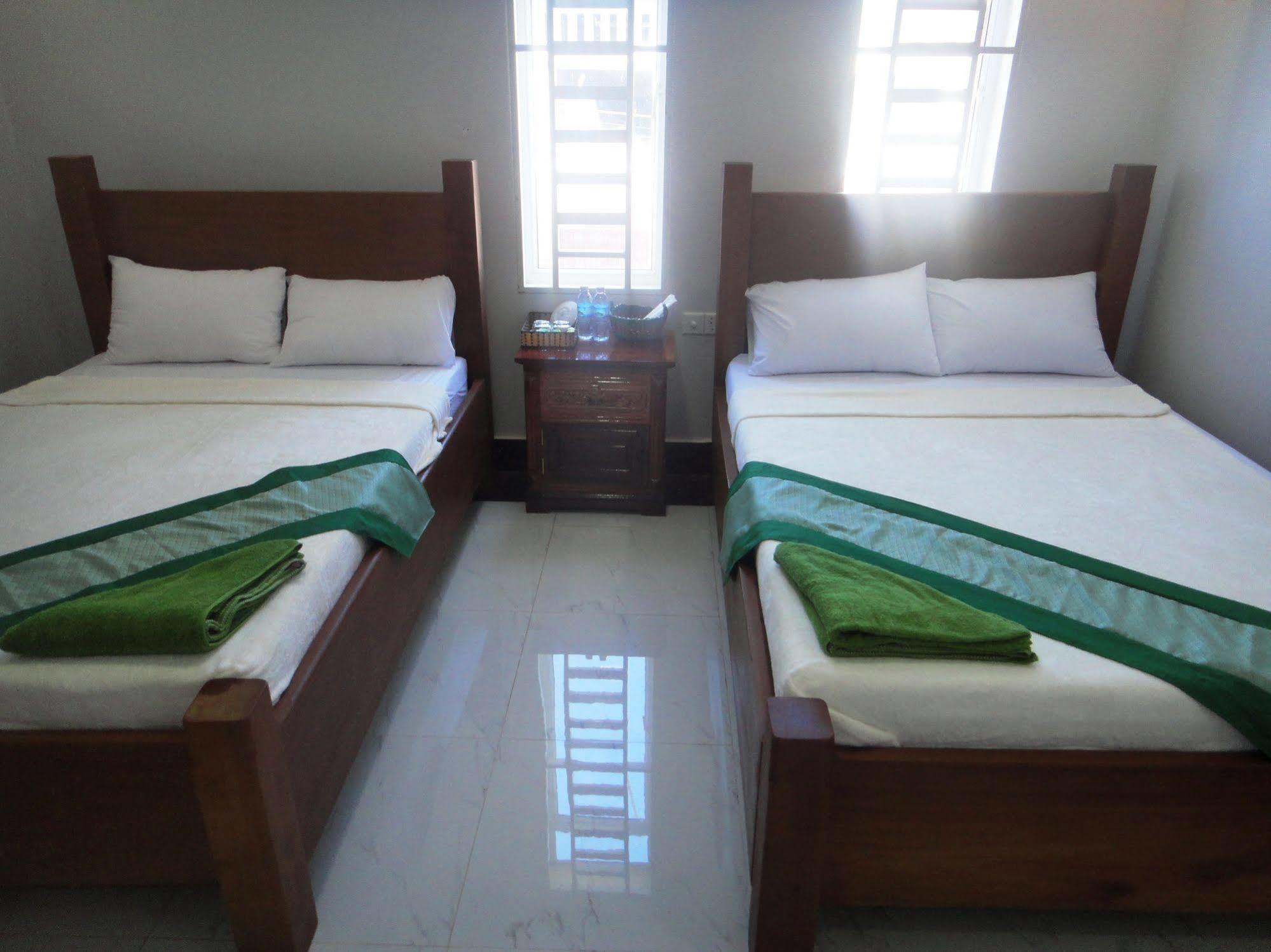 Marany Guesthouse Kampot Esterno foto