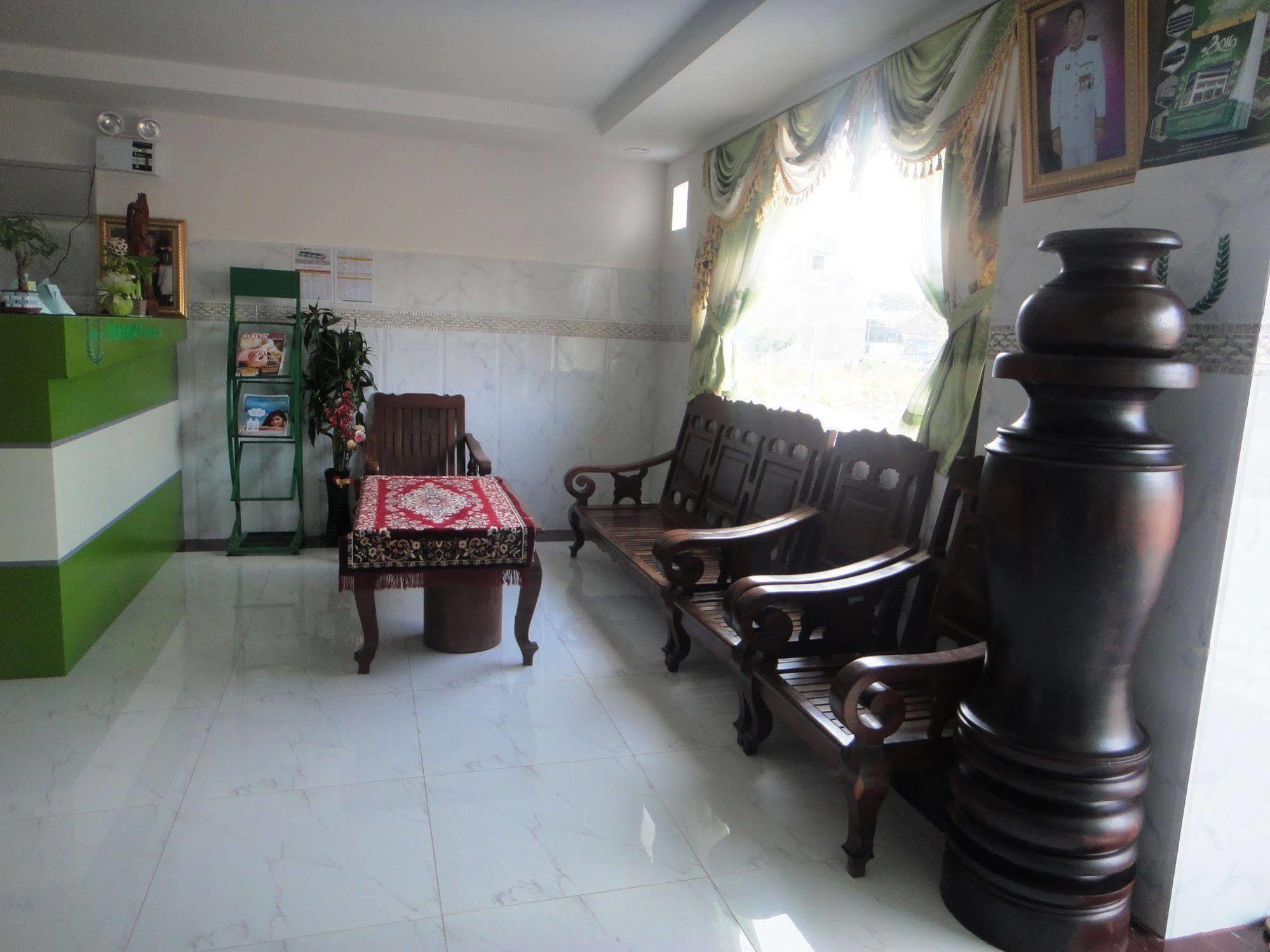 Marany Guesthouse Kampot Esterno foto